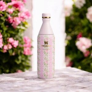 NWT Stanley x Love Shack Fancy Blooming Heirloom 20oz All Day Slim Bottle